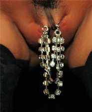 Drapes Rhinestone Dressed up Pussy jewelry No pain clip on lips