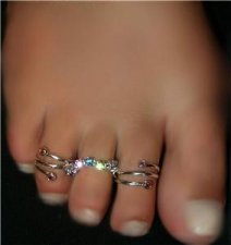 Double Fetish Connected w/Swarovski crystals Toe rings