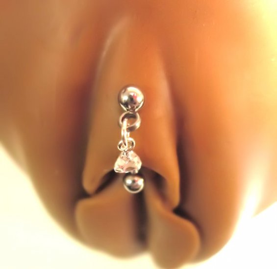 Cute Pierced 16g Pussy Bar Small Dangling Rhinestone Heart - Click Image to Close